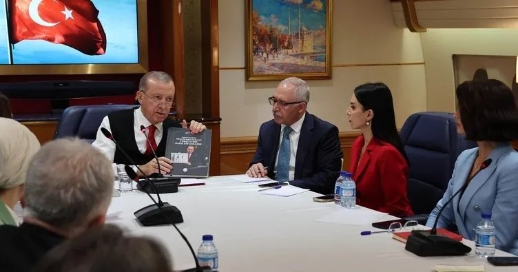 Başkan Recep Tayyip Erdoğan’dan BAE dönüşü uçakta önemli açıklamalar