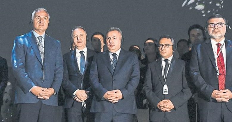 Bakan Ersoy, Efes Dijital Deneyim Müzesi’ni açtı