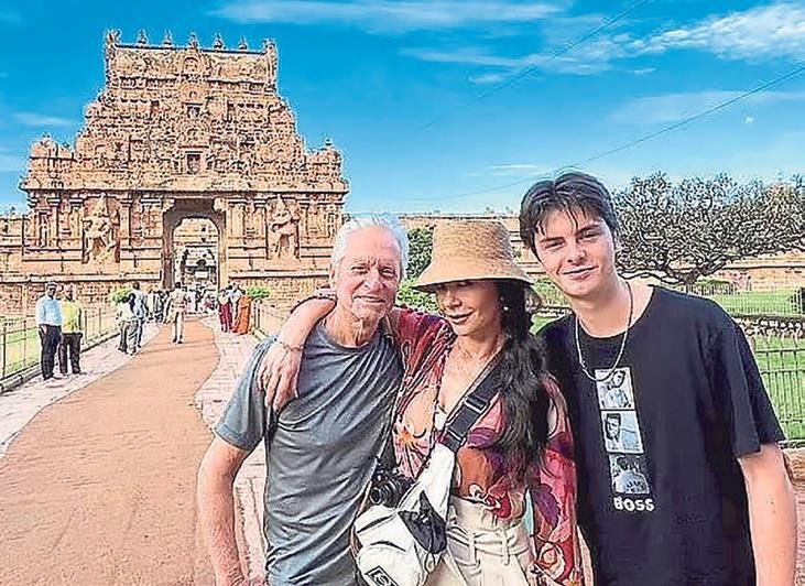 Efsane aktör Douglas 2 yılda çöktü