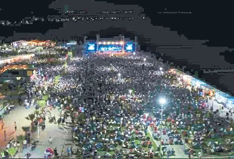 selda-bagcandan-50-bin-kisilik-konser-1786645402489.jpeg