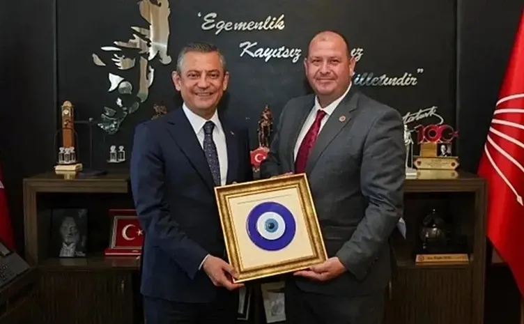 ozgur-ozelin-rusvetci-baskanlari-1786253280078.jpeg