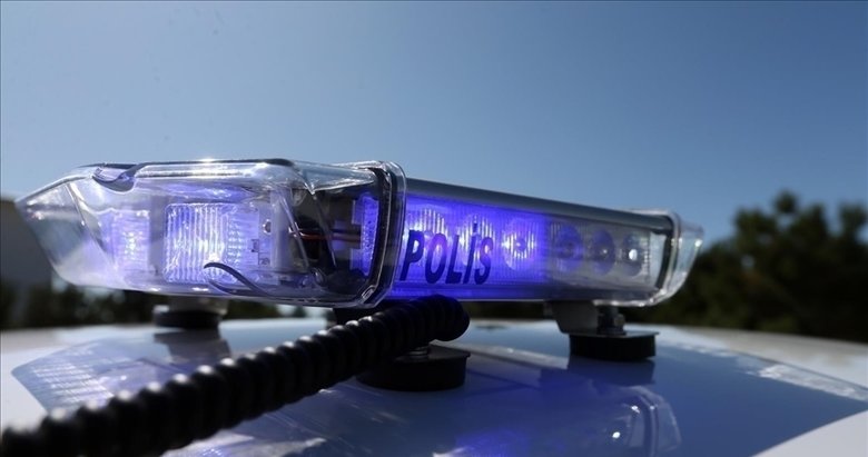 İzmir merkezli 4 ilde e-imza operasyonu: 8’i eczacı 22 gözaltı