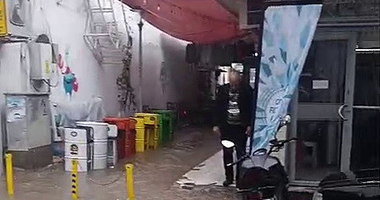 İzmir’in o ilçesinde caddeleri sular bastı!