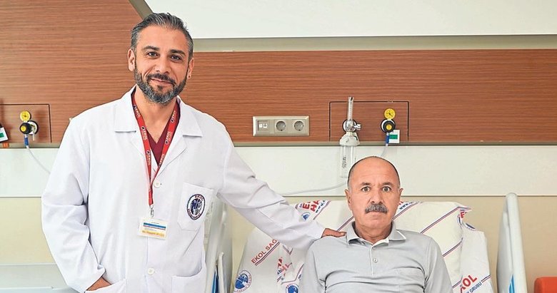 Nadir görülen at nalı böbreği Ekol Hastanesi’nde tedavi edildi