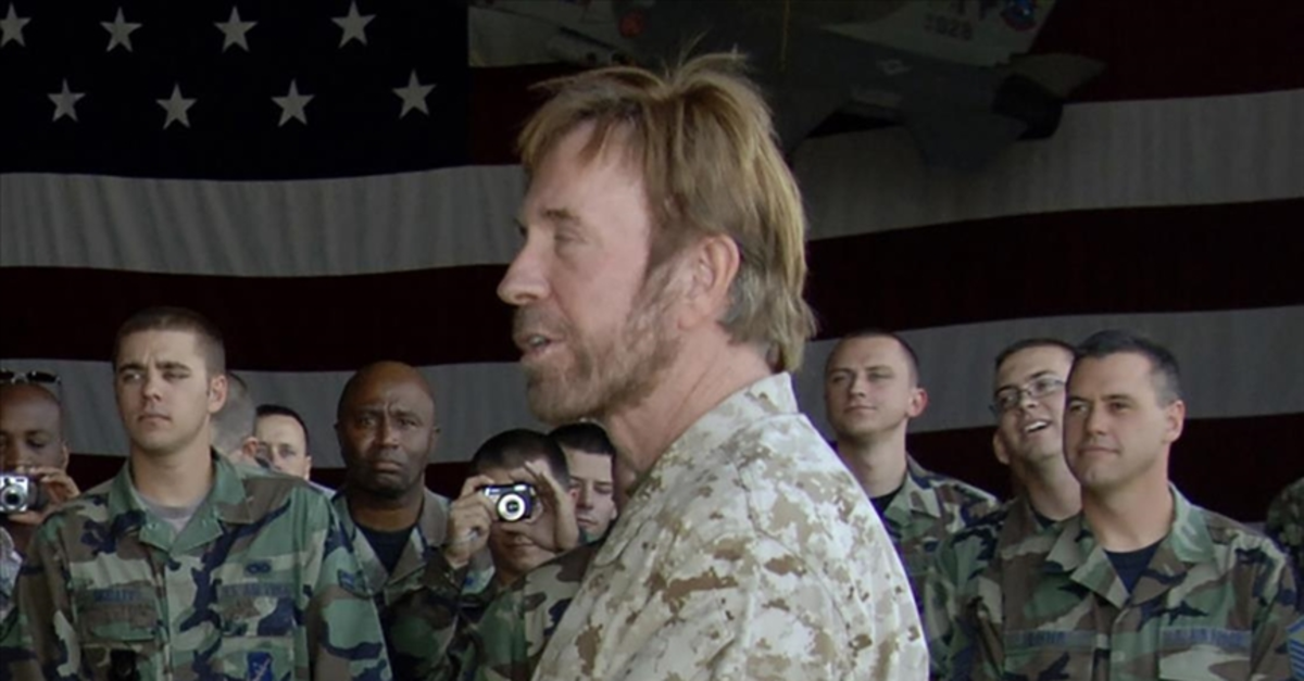 Ünlü oyuncu Chuck Norris hayatını kaybetti