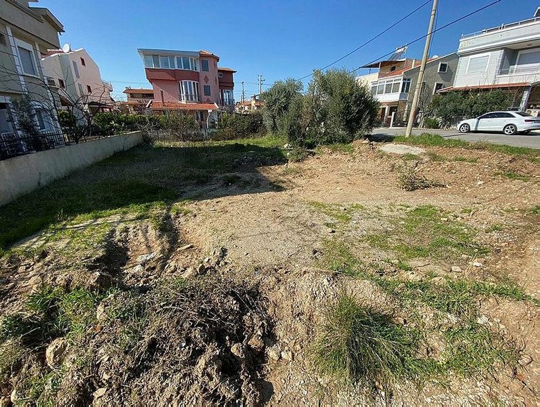 İzmir’de satılık arsa ilanı üzerinden ’kapora’ tuzağıyla 25 kişiyi dolandırdı