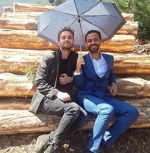 aras bulut iynemli nin ablasini