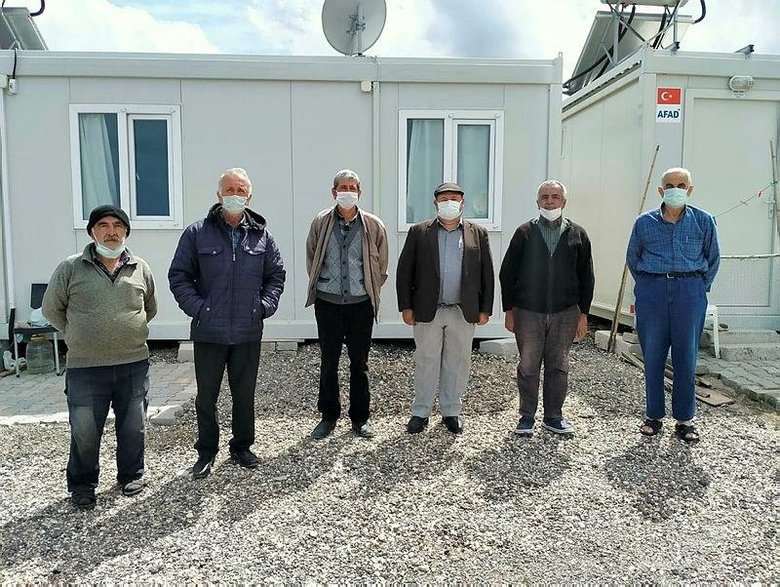 Soyer söz verdiği destek ödemesini yapmadı, depremzedeler ona seslendi