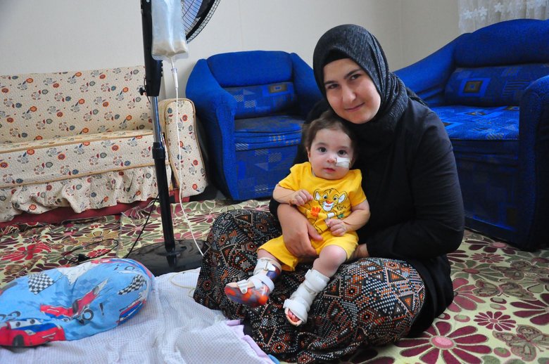 Kendi engelini unutup SMA’lı bebek için gönüllü çalışıyor