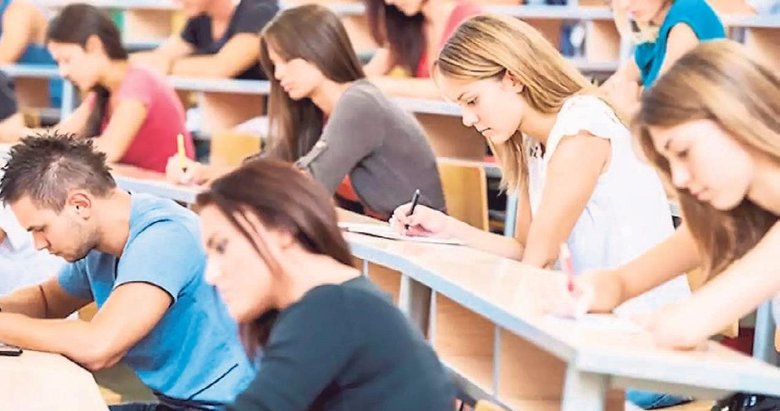 Üniversitelerde eğitim uzaktan devam edecek