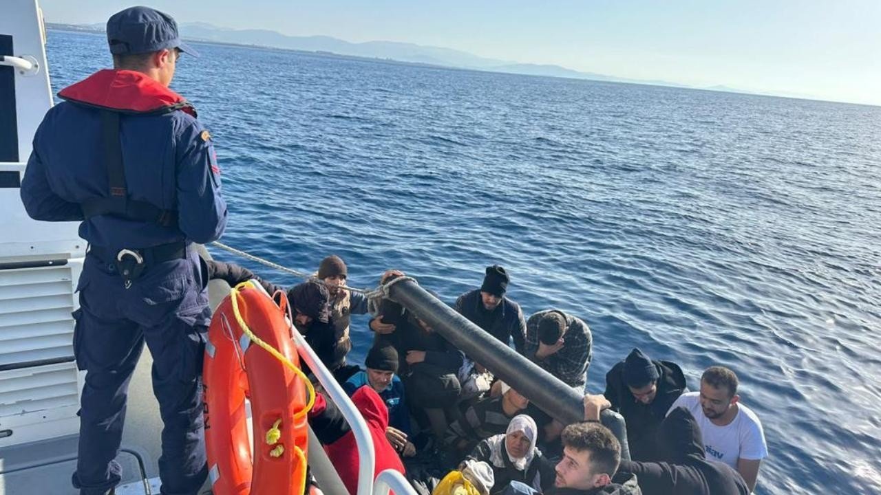 İzmir'de 74 düzensiz göçmen yakalandı