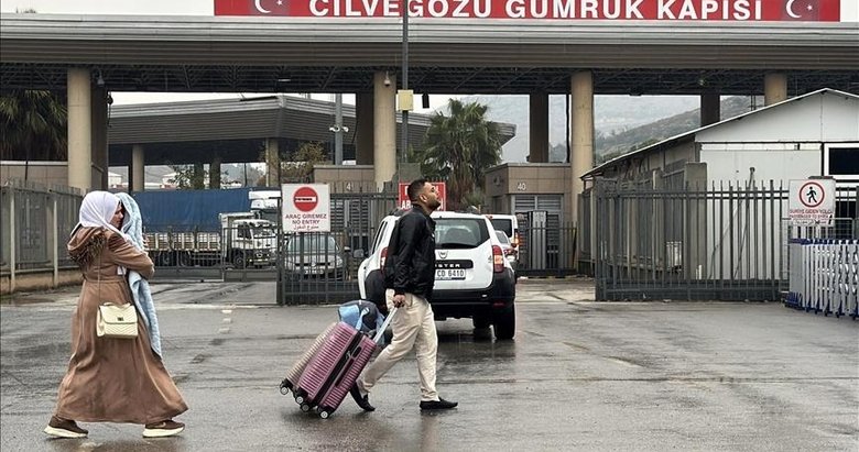 Suriyelilerin Hatay’daki sınır kapılarından ülkelerine dönüşü sürüyor