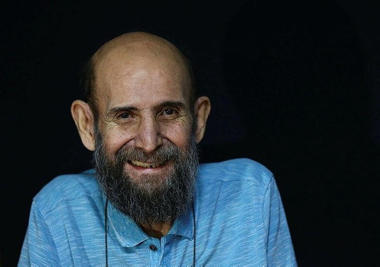 Bizimkiler’in Cemli’i tiyatrocu Uğurtan Sayıner, İzmir’de hastaneye kaldırıldı