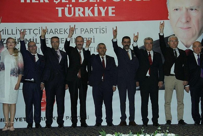 MHP’nin İzmir milletvekili adayları tanıtıldı: Bugün bizim düğünümüz