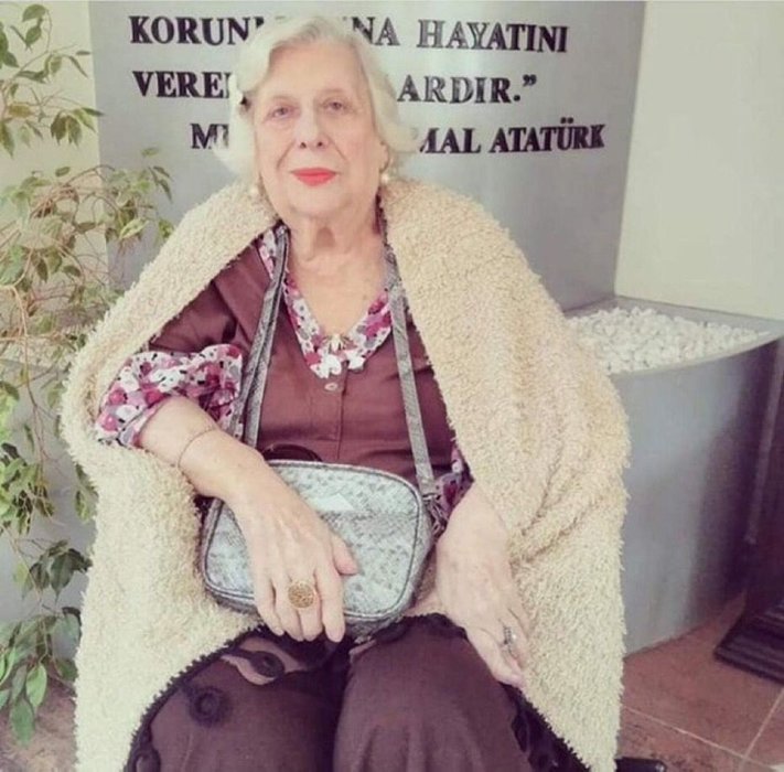 Türk sinemasının usta ismi Ayten Erman hayatını kaybetti