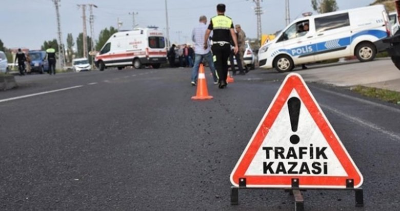 Balıkesir’de yolcu otobüsü şarampole devrildi