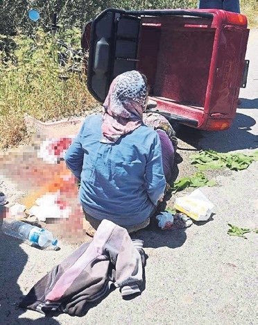 Yollar kan gölüne döndü! Baba ve 3 oğlu TIR kurbanı