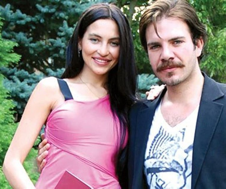 Günay Musayeva eski eşi Tolga Karel’i tebrik etti