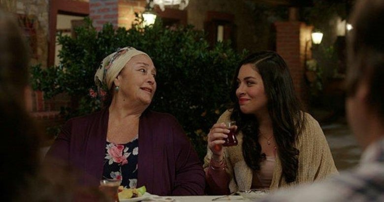 Ünlü oyuncu Ayşegül Atik hayatını kaybetti! Ayşegül Atik kimdir?