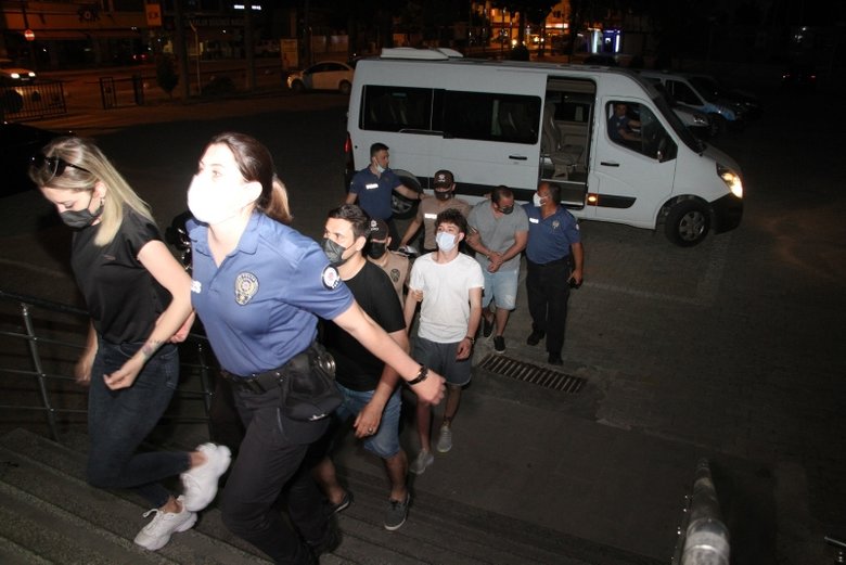 Kula’da 6 bin 298 adet yeşil reçeteli kimyasal ilaç ele geçirildi