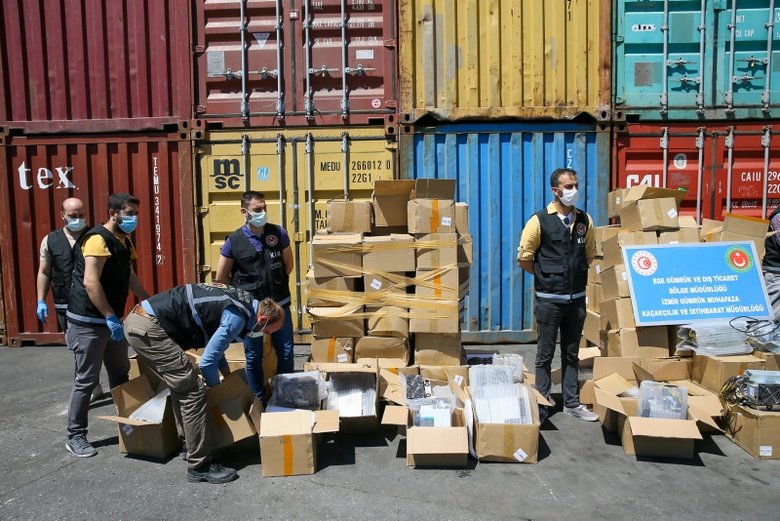 İzmir’de bitcoin üretmeye yarayan 5 milyon TL’lik kaçak cihaz ele geçirildi