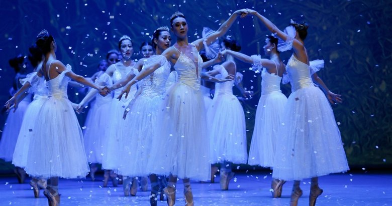 İzmir Devlet Opera ve Balesi Fındıkkıranı sahneleyecek
