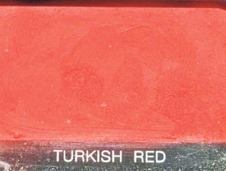 Avrupa’yı peşinden koşturan renk: Türk kırmızısı