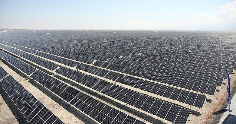 Avrupa’nın en büyük güneş enerjisi santrali! Kalyon Karapınar Güneş Enerjisi Santrali’nin yüzde 90’ı tamamlandı