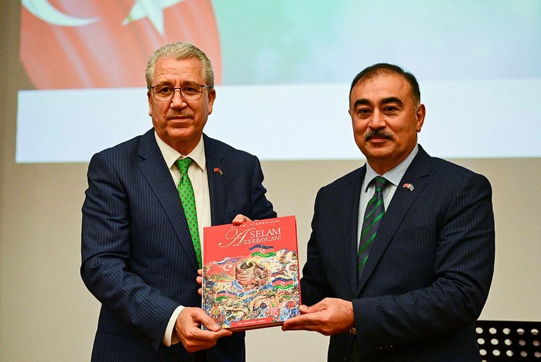 Azerbaycan’ın merhum Cumhurbaşkanı Haydar Aliyev, İzmir’de anıldı