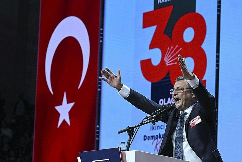 CHP’de zihniyet değişmedi! Özgür Özel de Kavala ve Demirtaş’a selam gönderdi