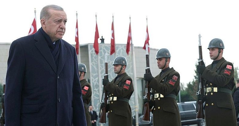 Başkan Erdoğan Cezayir’de resmi törenle karşılandı