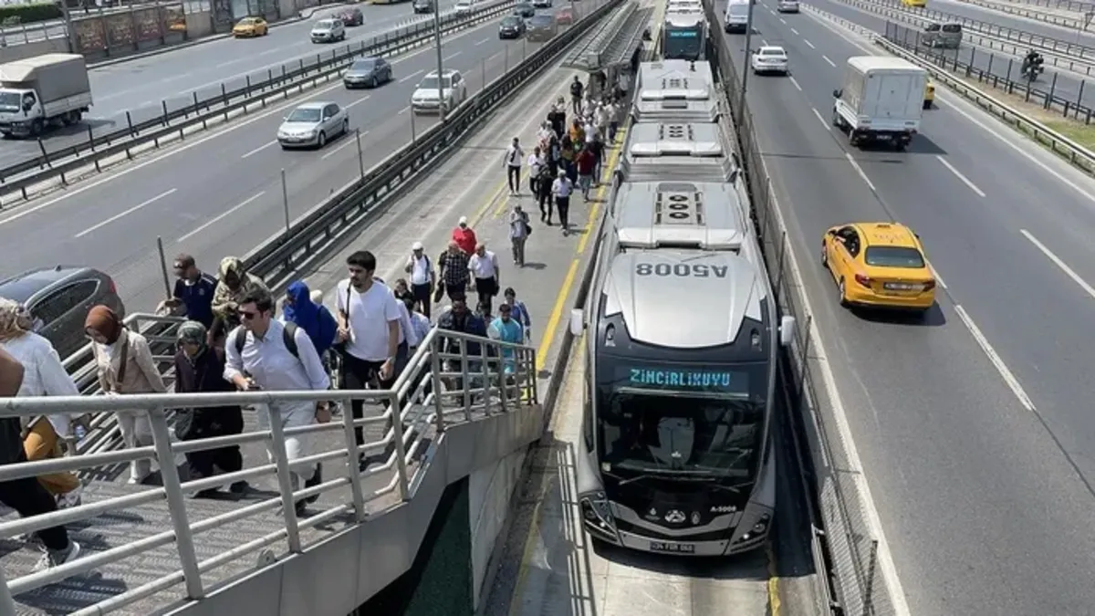 15 Temmuz'da metrobüs güzergahı değişiyor: 6 durak kapatıldı