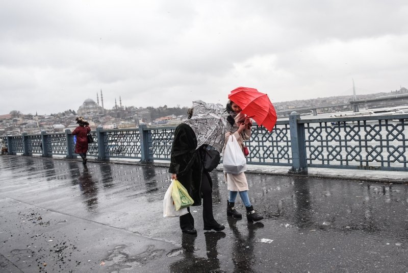 İzmir hava durumu! Meteoroloji’den kuvvetli yağış uyarısı! İşte 18 Haziran Cuma hava durumu...