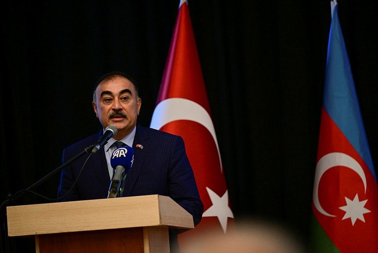 Azerbaycan’ın merhum Cumhurbaşkanı Haydar Aliyev, İzmir’de anıldı