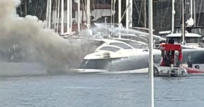Bodrum’da milyon dolarlık motoryat alev alev yandı