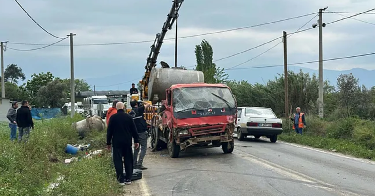 İzmir'de feci kaza! Olayda 5 kişi yaralandı