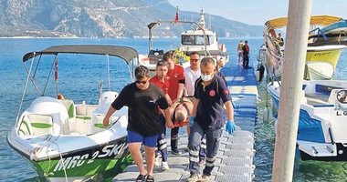 Tekneden düşen İngiliz’i Türk ekipler kurtardı