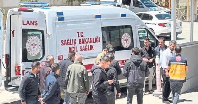 Van’da askeri araç devrildi 11 Mehmetçik yaralandı