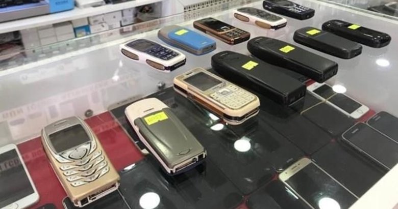 Kamerasız tuşlu telefonlar kıymete bindi! Günde 10 tane satılıyor