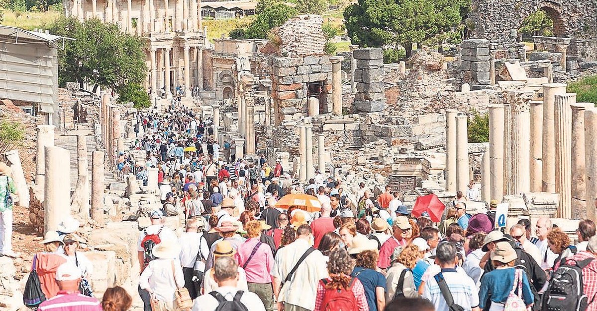 Turizm gelirlerinde tarihi rekor kırıldı