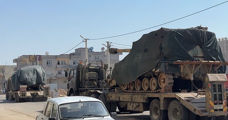 SON DAKİKA: Suriye sınırına çok sayıda tank ve zırhlı araç sevkiyatı!