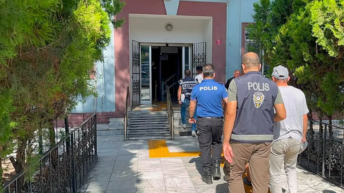 Balıkesir'de polis ve jandarmanın yerini WhatsApp’tan paylaştılar!