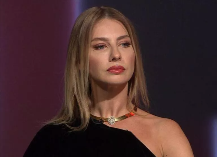 Tuba Ünsal sokak hayvanları için takipçilerine seslendi