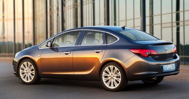 İzmir'de lüks araba fırsatı!