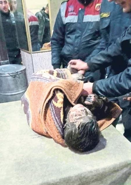 Sünnetini kahramanlarıyla kutladı