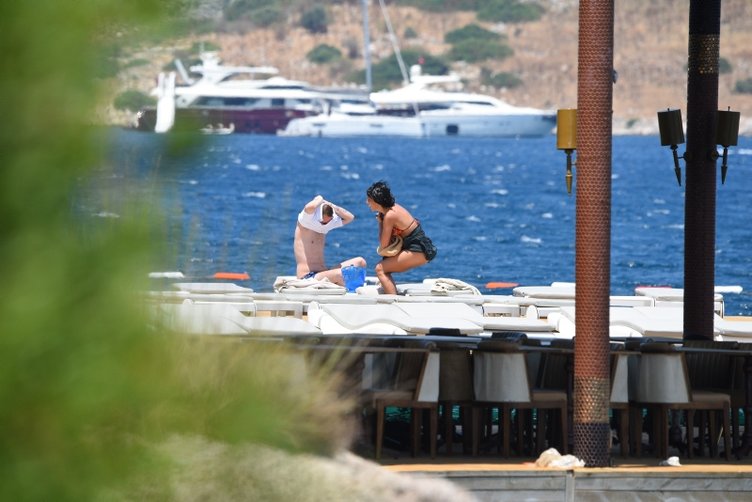 Zehra Çilingiroğlu sevgilisi Alaattin Kadayıfçıoğlu ile Bodrum tatilinde