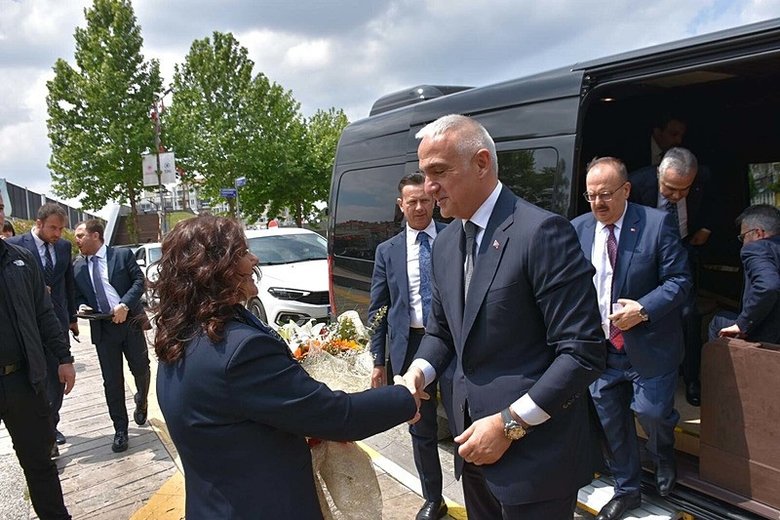 ozlam-cercioglu-aydini-egenin-incisi-yapacagiz-1778098466335.jpeg