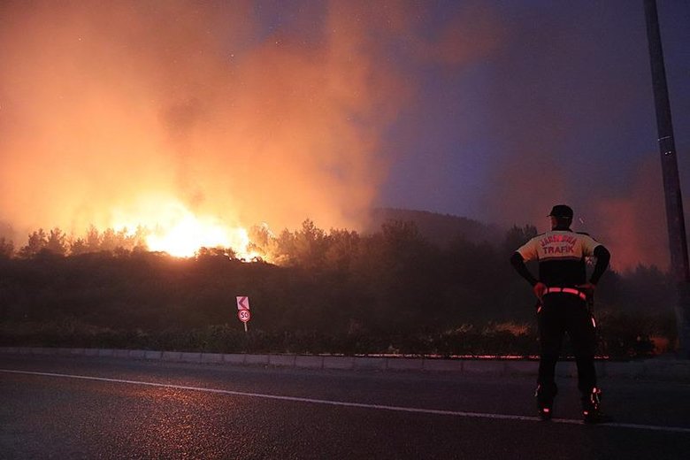 İzmir’deki yangınlarda son durum! Ciğerlerimiz yanıyor