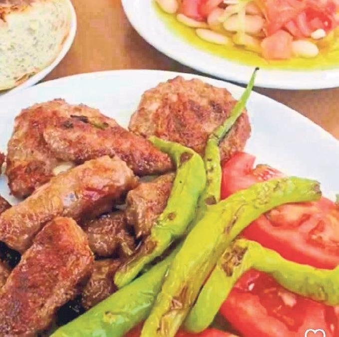Bu köftenin harcında Balkan kokusu var
