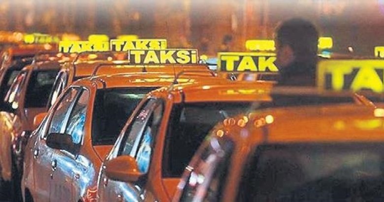 İzmir’de minibüs-taksi kapışması